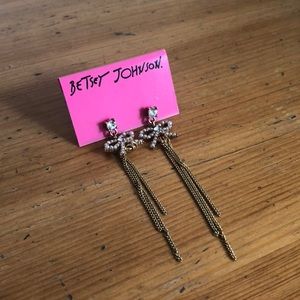 NWT Betsy Johnson Bow Detail Drop Earrings